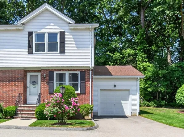 143 Oak Park Dr, North Providence, RI 02904