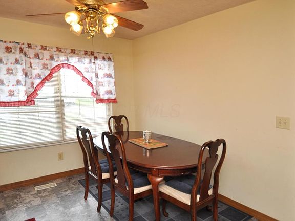 4th image of 7885 Fairfax Loop Dr