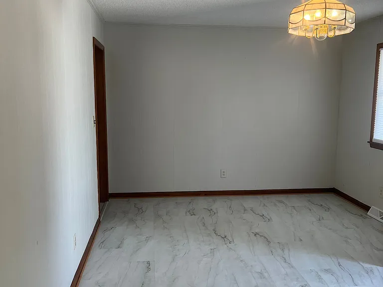 1813 Standish Pl — Photo 6