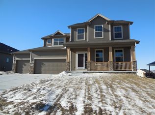 17225 Colony Dr, Omaha, NE 68136