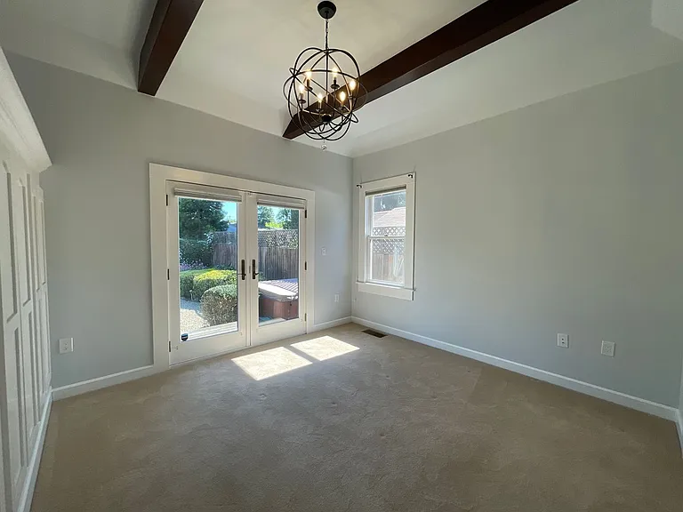 1625 B St — Photo 21