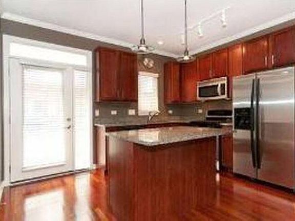 Breakfast Bar/Island