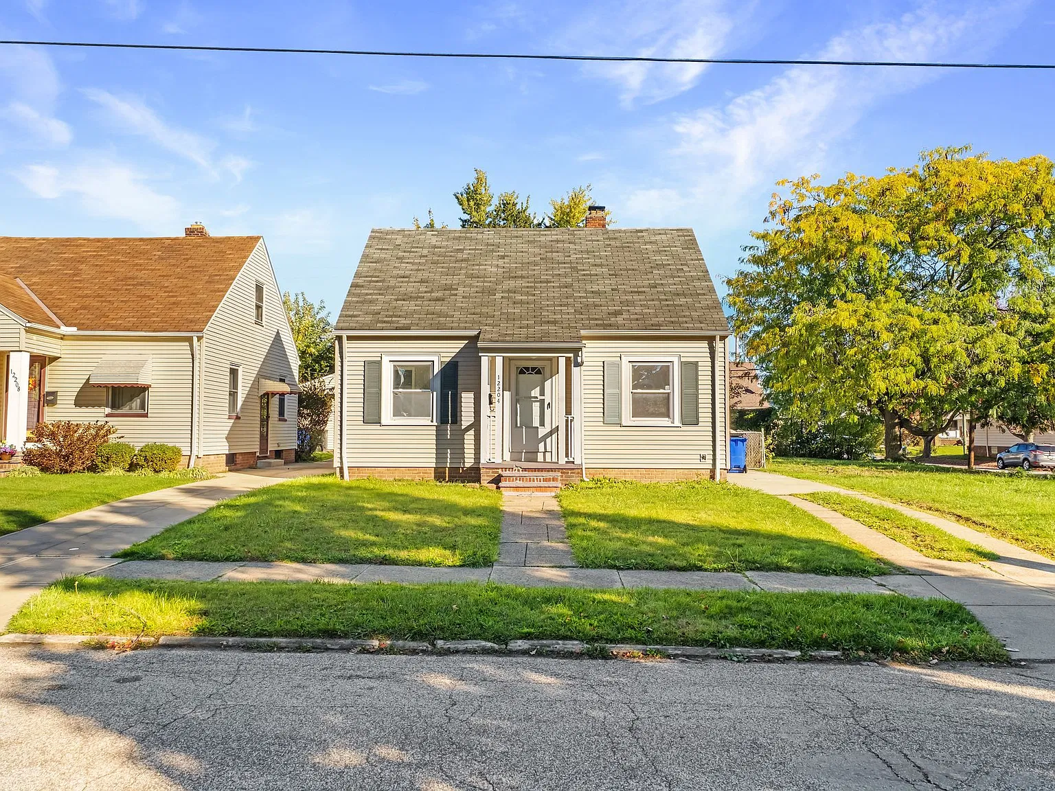 3 bed, 1206 sqft, $1,699 — Photo 1