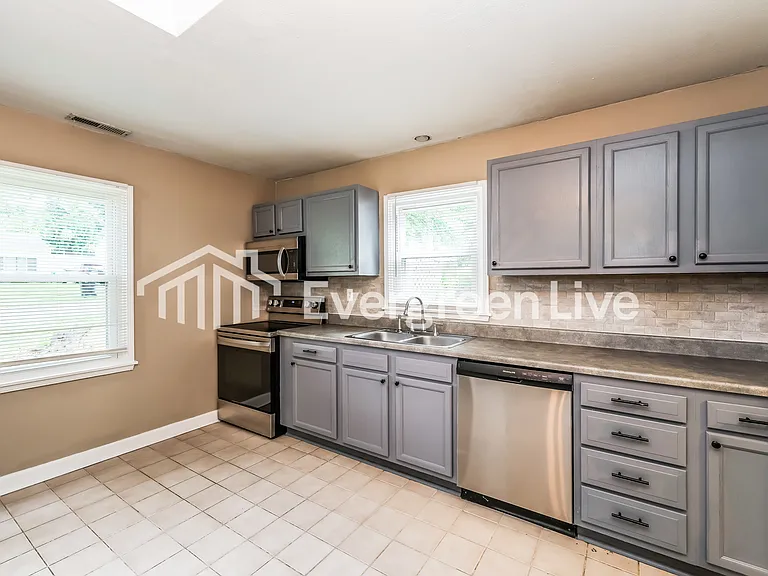 6504 Coffey St — Photo 6