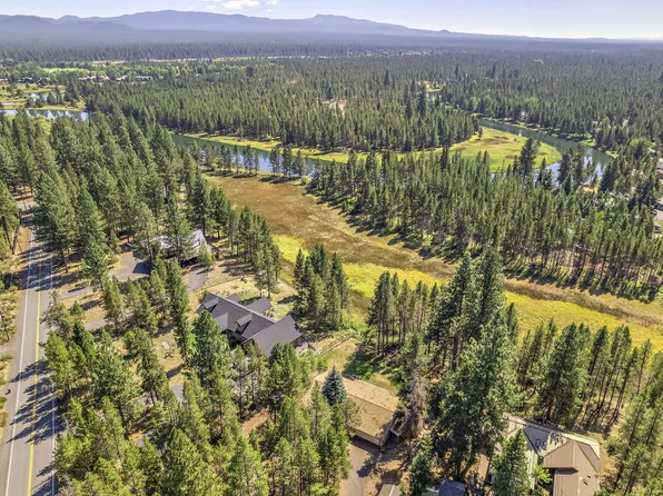 17315 Elsinore Rd, Bend, OR 97707