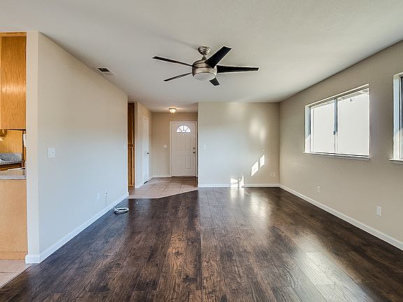 2nd image of 606 Zoe Ann Dr