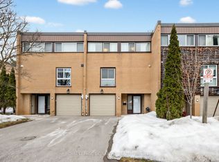 44 Paul Markway, Toronto, ON M2H 1S7