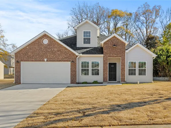 405 Revis Creek Ct, Simpsonville, SC 29681