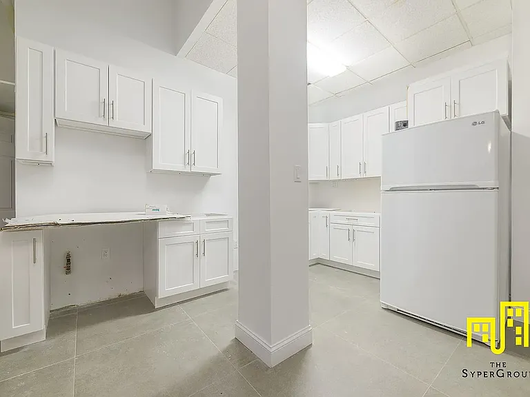 222 25th St #108 — Photo 5