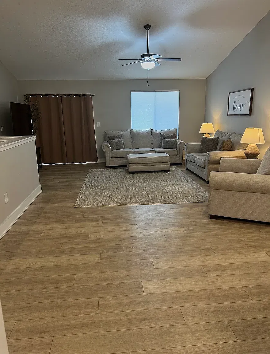 4 bed, 1284 sqft, $2,150 — Photo 2