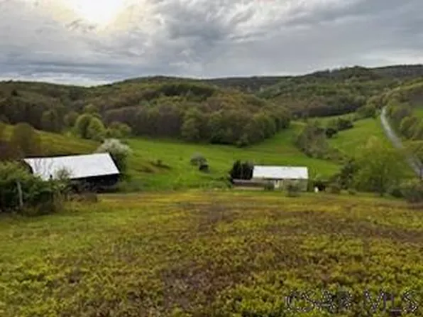 735 Smith Rd, Fairhope, PA 15538