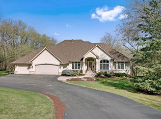 1423 Linner Rd, Wayzata, MN 55391