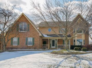 7N134 Willowbrook Dr, St Charles, IL