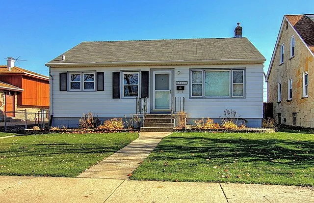 18343 Chicago Ave photo 1
