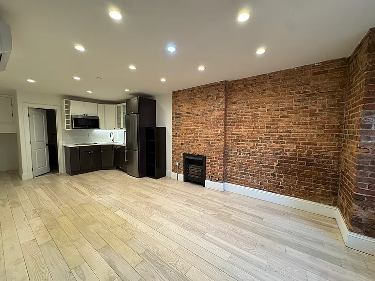 253 Jefferson Ave #1 — Photo 7