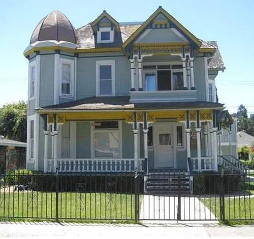 324 E Pine St #A Photo 1