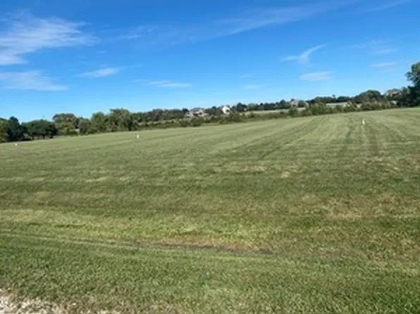 36641 N Devon Ct, Wadsworth, IL 60083