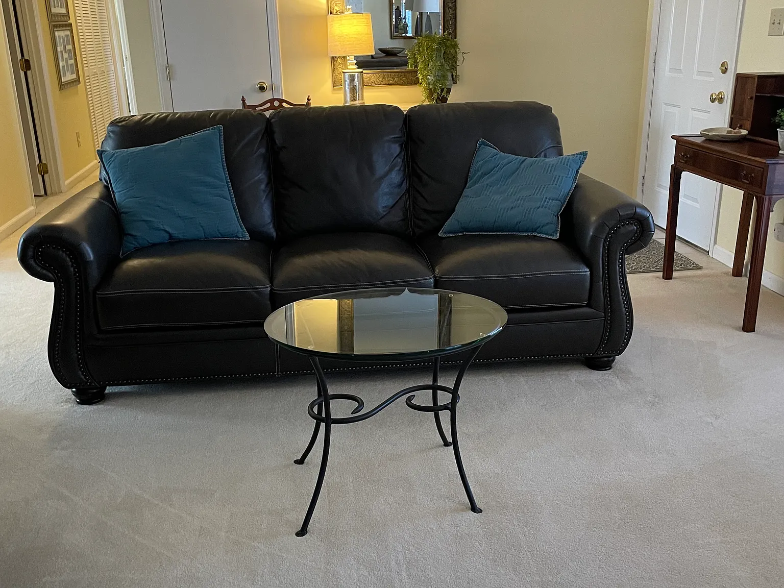 3 bed, 1326 sqft, $2,095 — Photo 3