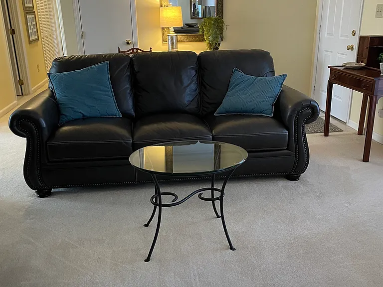 109 Creighton Ct — Photo 3