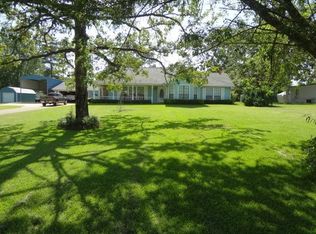 670 County Road 439 E, Bronson, TX 75930