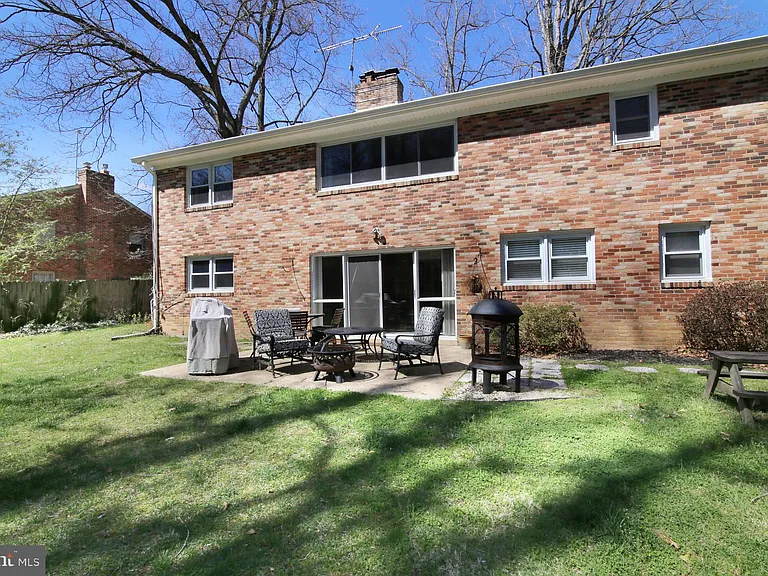 8947 Colesbury Pl — Photo 25