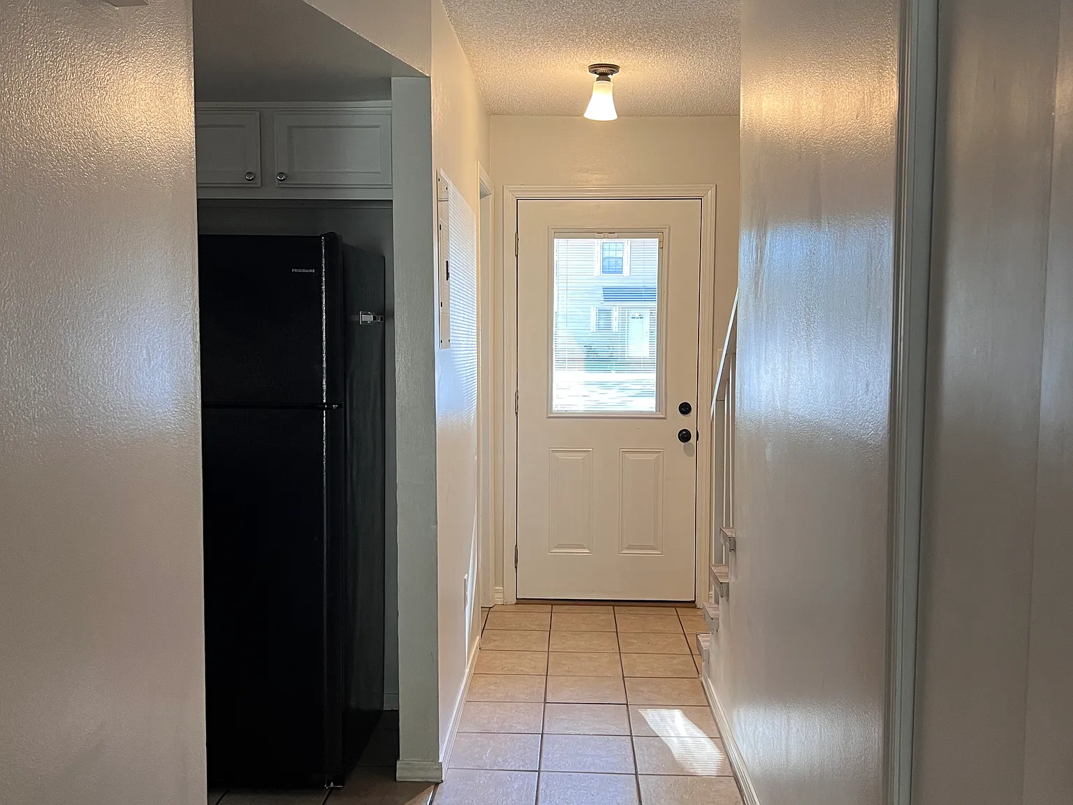 2 bed, 1.5 bath, 1024 sqft, $1,400 — Photo 3