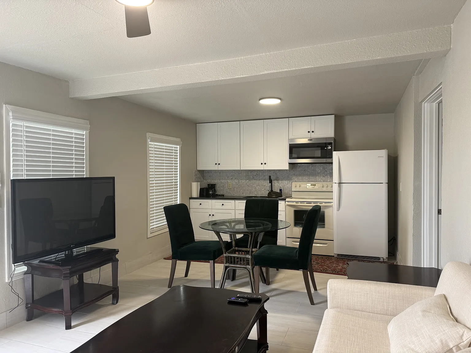 3100 Thomas Avenue -A - 1 — Photo 2
