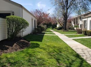 Avon Dr, Hightstown, NJ 08520