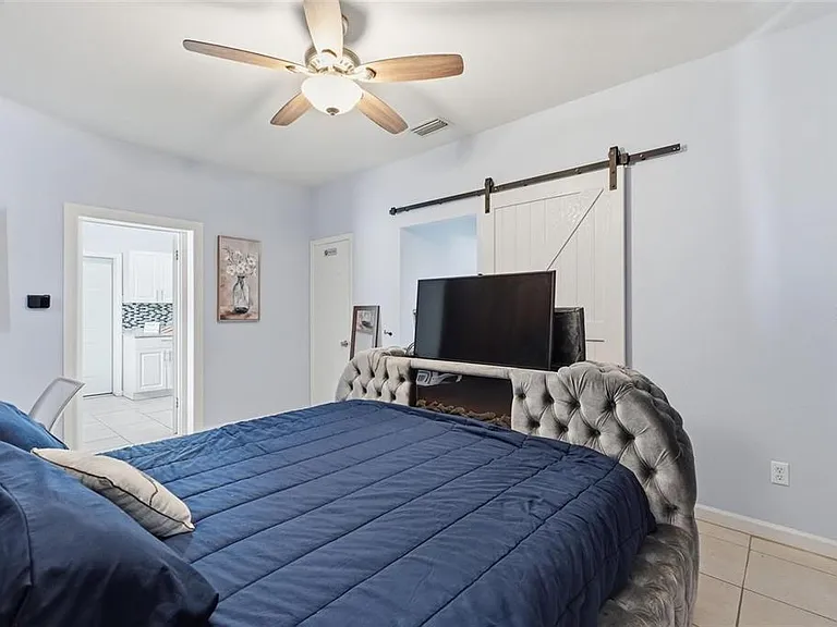 10107 N Aster Ave — Photo 11
