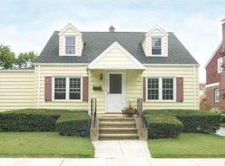 345 Courtland Ave, Bridgeport, CT 06605