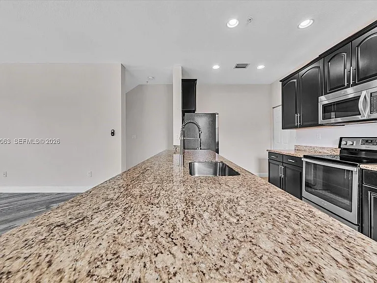 995 SW 147th Ave #2514 — Photo 11