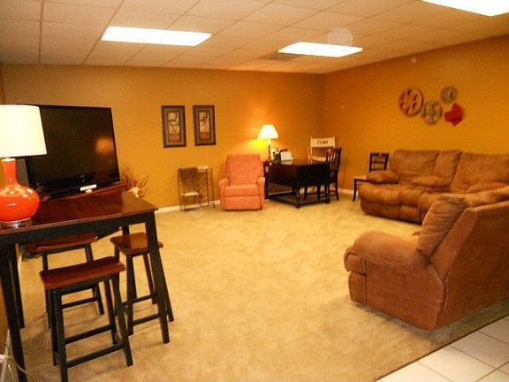 4th image of 138 Oldham Ln