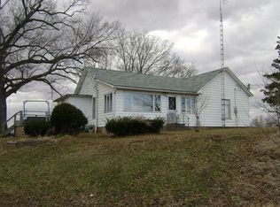 418 105th St, Roseville, IL 61473