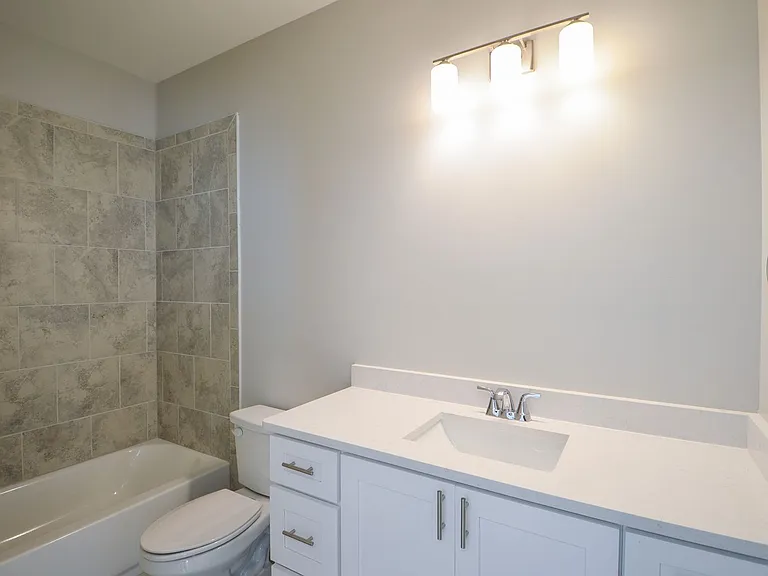 30 Lynn Ln #1002 — Photo 11