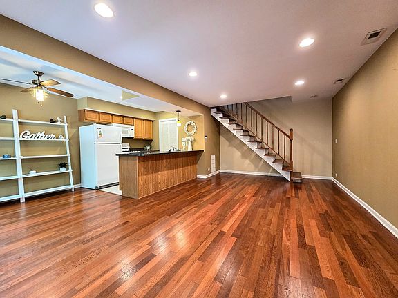 4th image of 1196 Cove Dr #151C