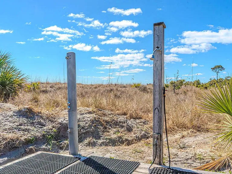 10 N Forest Beach Dr #ID1470517P — Photo 35