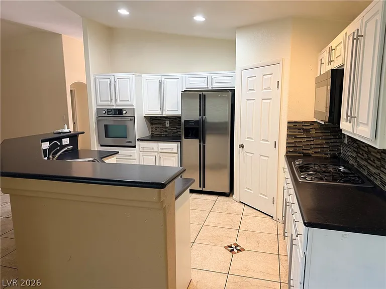 8754 Frasure Falls Ave — Photo 3