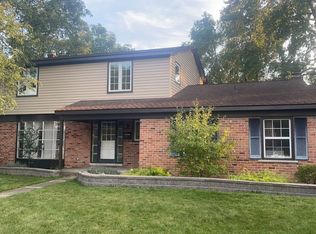 36367 Hammer Ln, Livonia, MI 48152