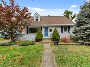 1208 W William St, Champaign, IL 61821