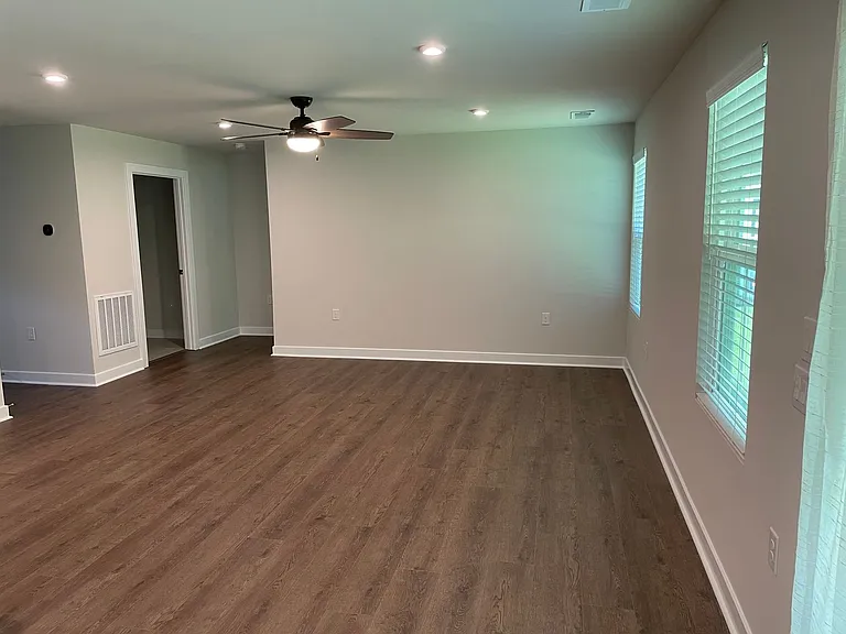 1324 Nora Ct NW — Photo 6