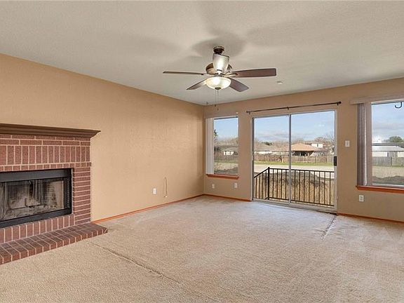 4th image of 468 Jim Miller Dr