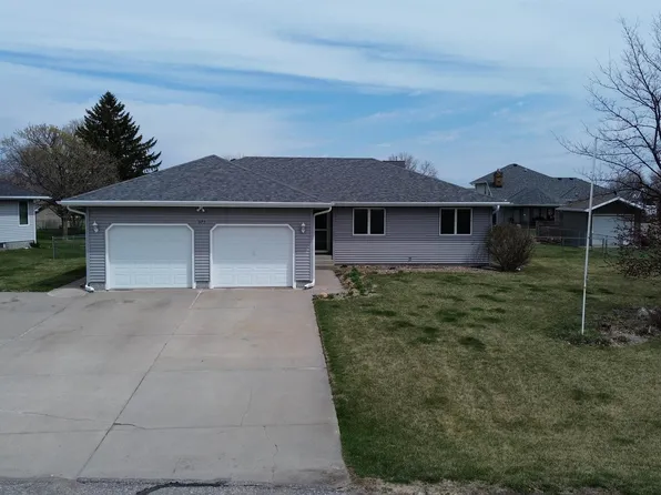 375 S 7th Ave, Columbus, NE 68601