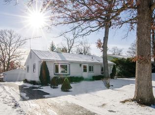 17851 W Greentree Rd, Grayslake, IL 60030