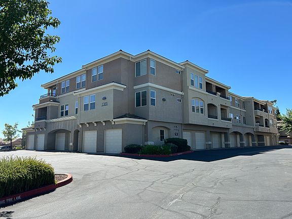 5th image of 1300 Moon Cir Unit 1328