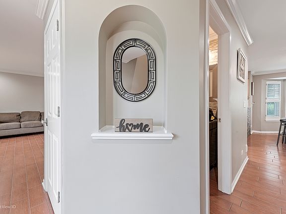 5th image of 2511 Crestview Dr