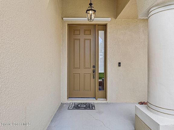 5th image of 1584 Sumter Ln