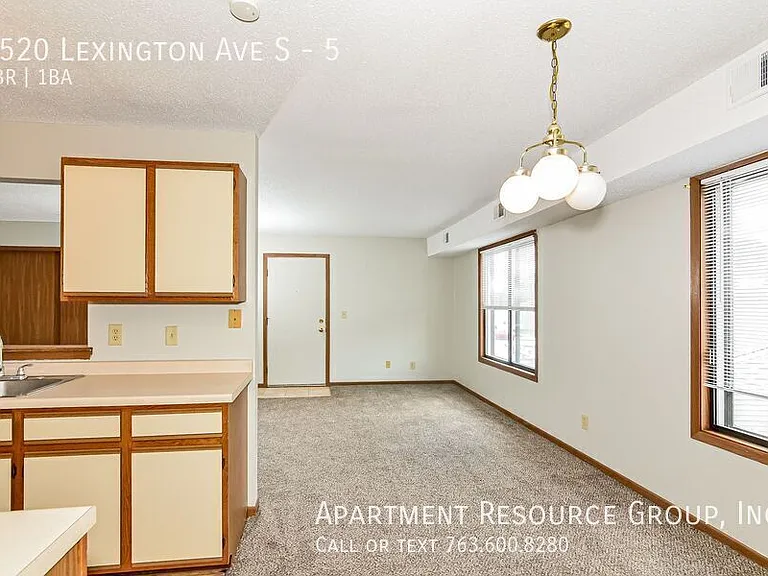 3520 Lexington Ave #5 — Photo 12