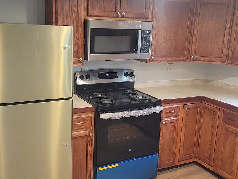 1023 Shady Acres Ln — Photo 20