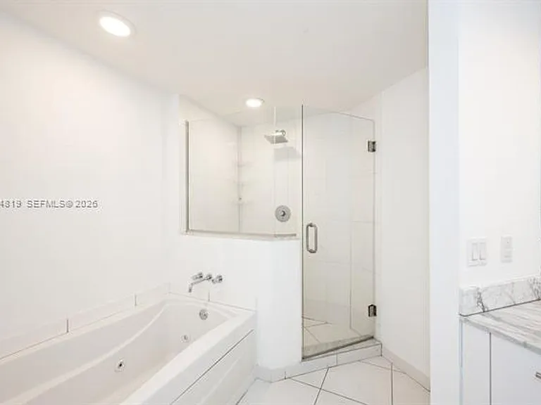 55 SE 6th St #CU-2210 — Photo 13