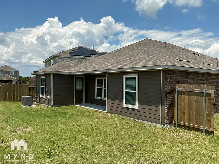 526 A D Crain St — Photo 20